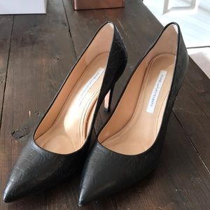 "Classic" Diane Von Furstenberg Black Pumps